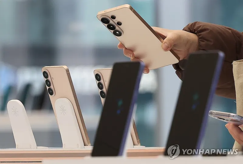 메모리값 급등에 스마트폰 위축…OLED 재료 구매액 12.8% 감소 전망