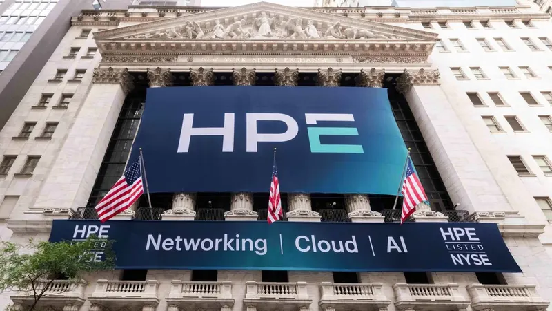 HPE 어닝 서프라이즈에 15% 급등, AI 서버 수요가 실적을 끌어올렸다
