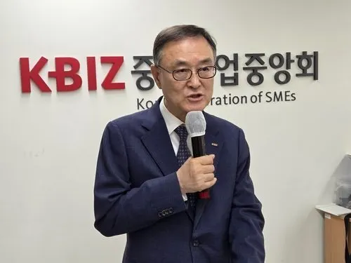 소상공인연합회 송치영 회장 "생존권 위기"…고용정책 전환 촉구