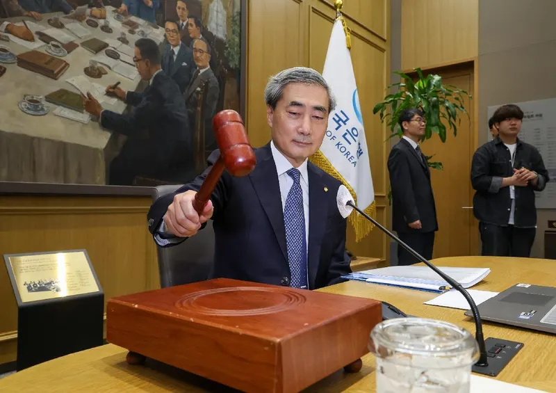 한국은행 기준금리 2.5% 동결, 중동 불확실성 속 환율·물가 부담 반영