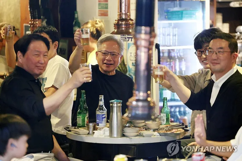 젠슨 황 방한과 홍대 회식, NVIDIA·SK·삼성 AI 반도체 동맹 강화 신호