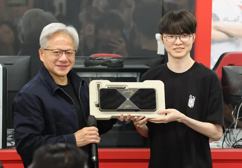 젠슨 황 방한·페이커 회동…엔비디아 RTX 5090과 한국 반도체 수혜주